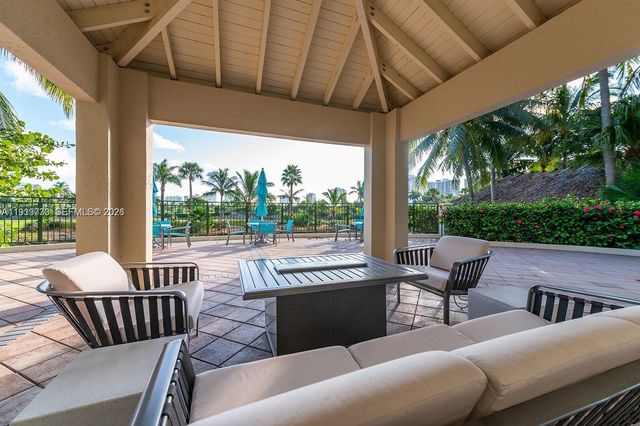 19501 W Country Club Dr TS-05, Aventura, FL 33180