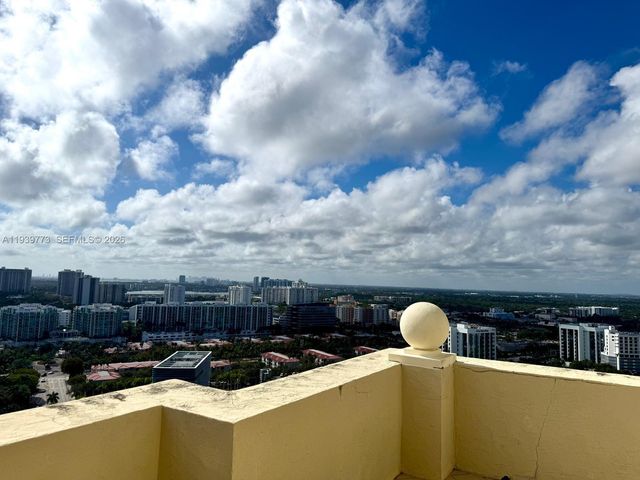 19501 W Country Club Dr TS-05, Aventura, FL 33180