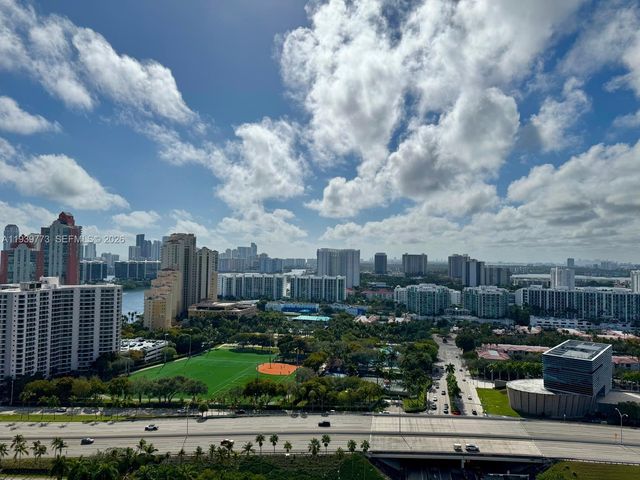 19501 W Country Club Dr TS-05, Aventura, FL 33180