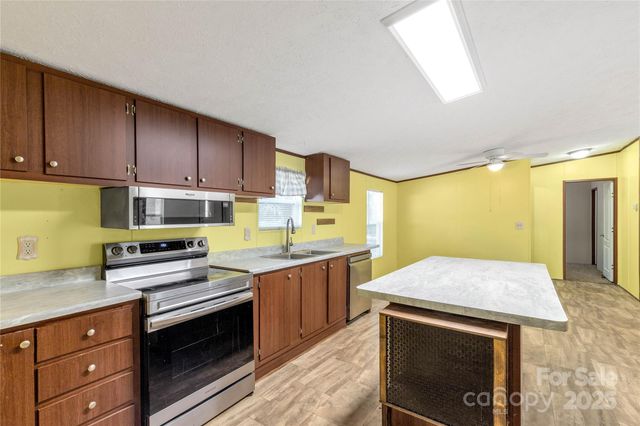 1951 Mcconnells Highway W, Mcconnells, SC 29726