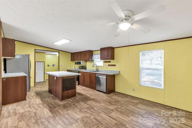 1951 Mcconnells Highway W, Mcconnells, SC 29726