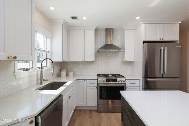 3324 Long Point Drive, Toms River, NJ 08753