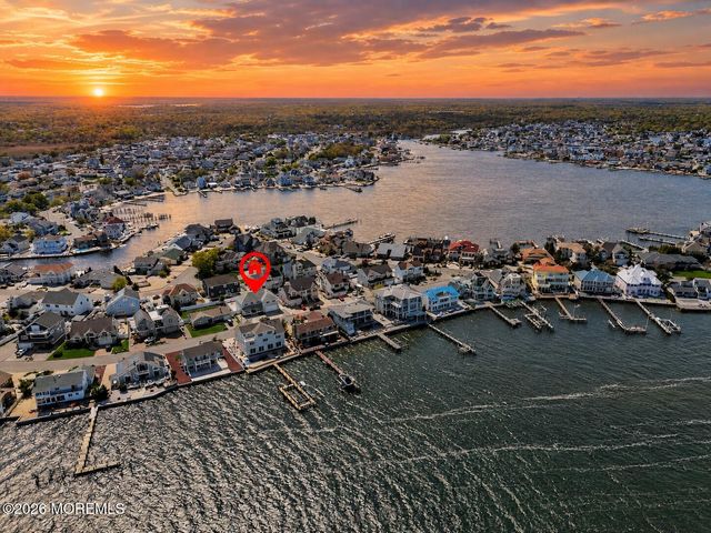 3324 Long Point Drive, Toms River, NJ 08753