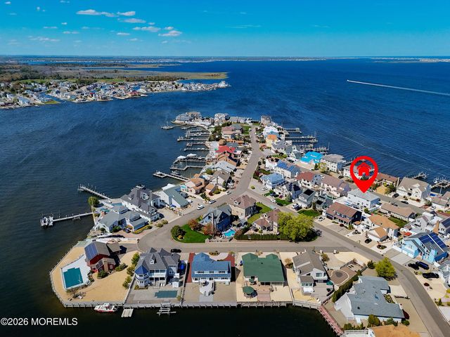 3324 Long Point Drive, Toms River, NJ 08753