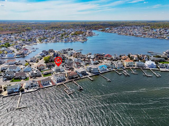 3324 Long Point Drive, Toms River, NJ 08753