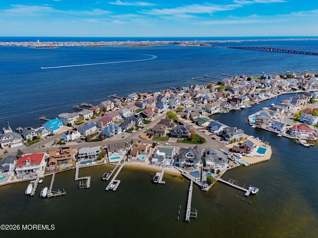 3324 Long Point Drive, Toms River, NJ 08753