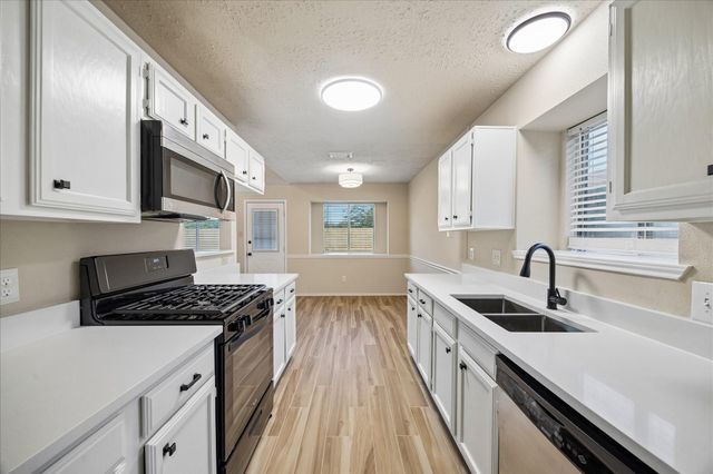 1113 Canyon Springs Drive, La Porte, TX 77571