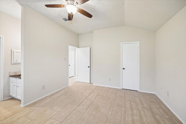 1113 Canyon Springs Drive, La Porte, TX 77571