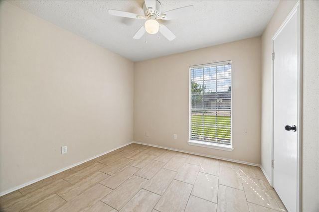 1113 Canyon Springs Drive, La Porte, TX 77571
