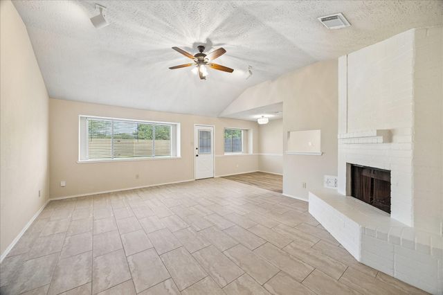 1113 Canyon Springs Drive, La Porte, TX 77571