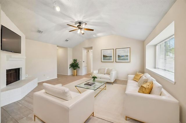 1113 Canyon Springs Drive, La Porte, TX 77571