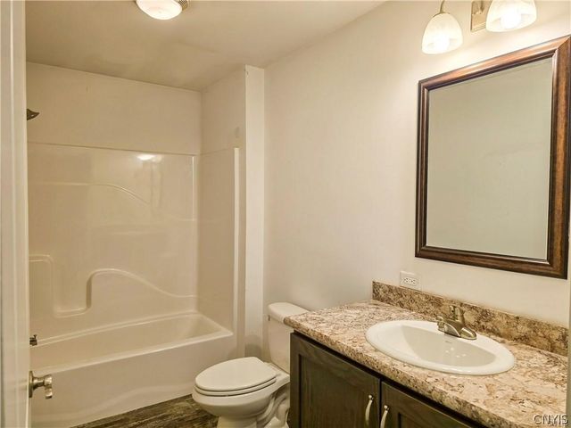 21 Wedgeworth Drive, West Monroe, NY 13167