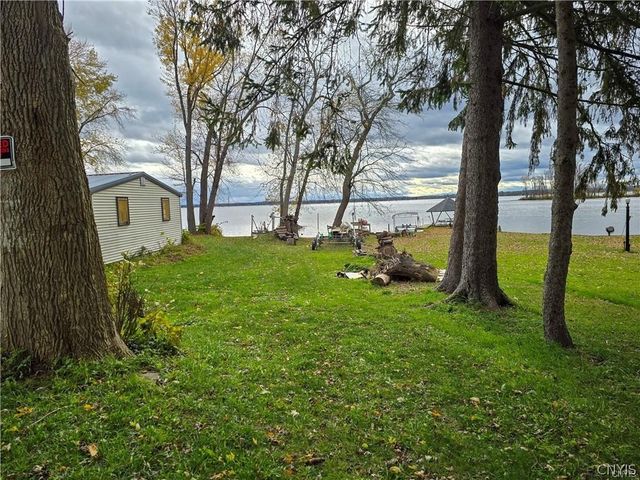 21 Wedgeworth Drive, West Monroe, NY 13167