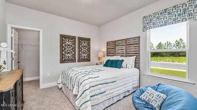 6637 Palm Pointe Drive, Ocean Springs, MS 39564