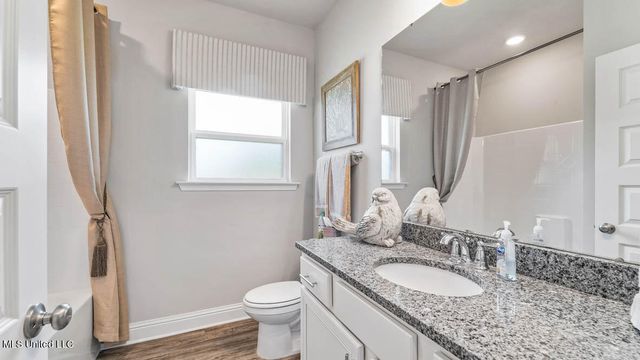6637 Palm Pointe Drive, Ocean Springs, MS 39564