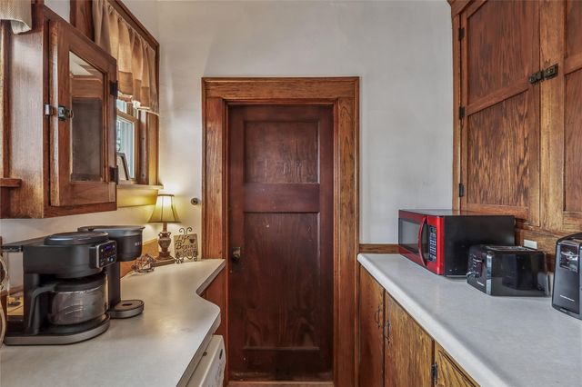 527 SW Swisher View Drive, Swisher, IA 52338