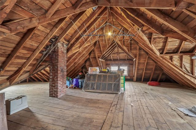 527 SW Swisher View Drive, Swisher, IA 52338