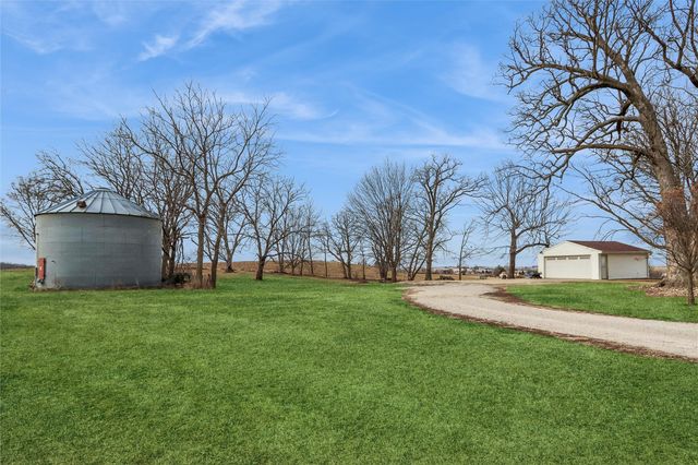 527 SW Swisher View Drive, Swisher, IA 52338