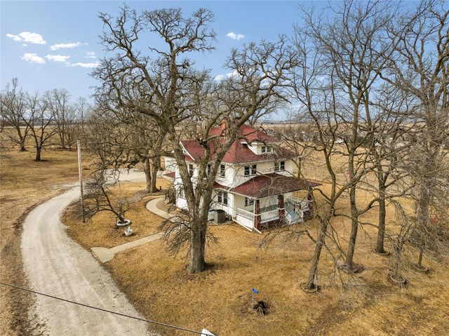 527 SW Swisher View Drive, Swisher, IA 52338