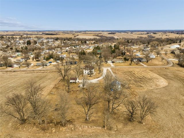 527 SW Swisher View Drive, Swisher, IA 52338