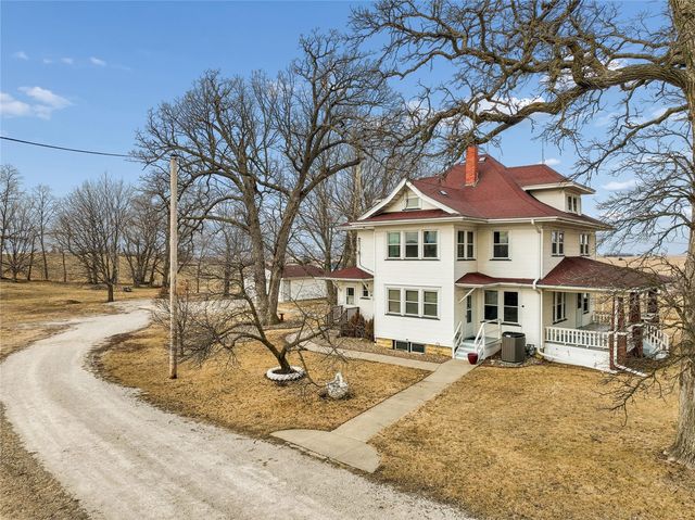 527 SW Swisher View Drive, Swisher, IA 52338