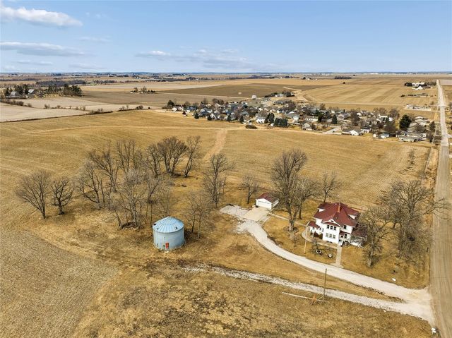 527 SW Swisher View Drive, Swisher, IA 52338