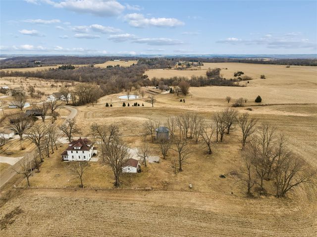 527 SW Swisher View Drive, Swisher, IA 52338