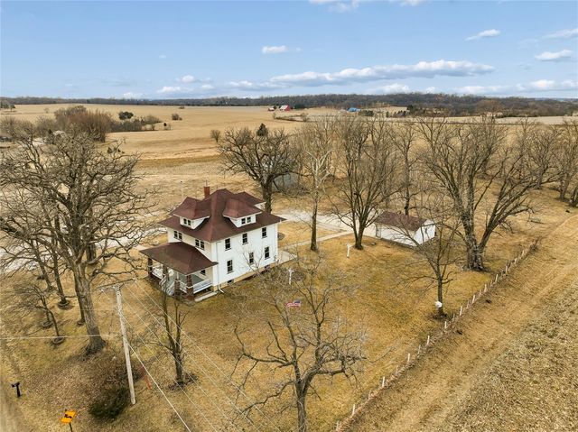 527 SW Swisher View Drive, Swisher, IA 52338