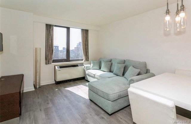 39-16 Prince Street 7E, Flushing, NY 11354