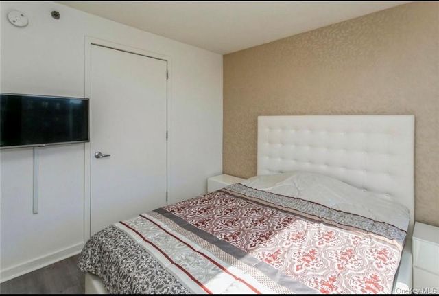 39-16 Prince Street 7E, Flushing, NY 11354