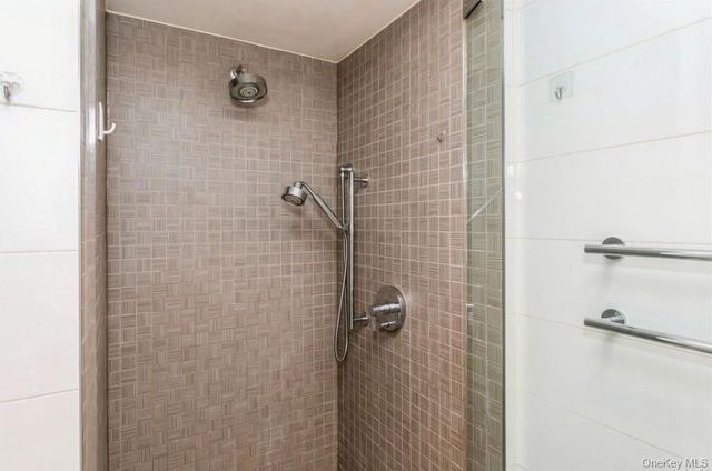 39-16 Prince Street 7E, Flushing, NY 11354