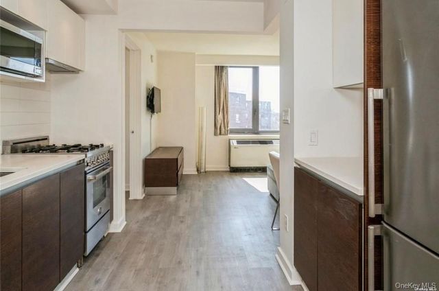 39-16 Prince Street 7E, Flushing, NY 11354