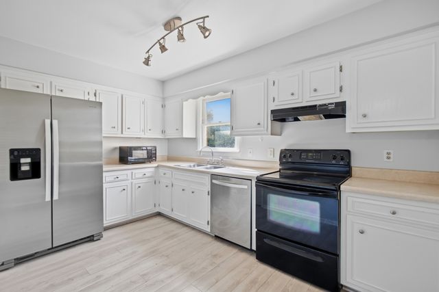 219 Westfield Dr, Nashville, TN 37221