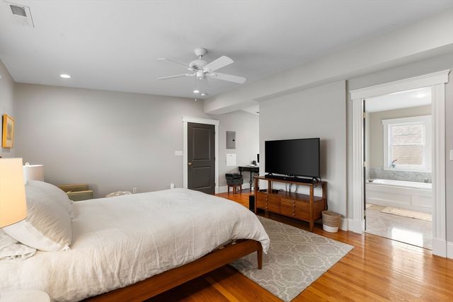 112 Medford St 112, Arlington, MA 02474