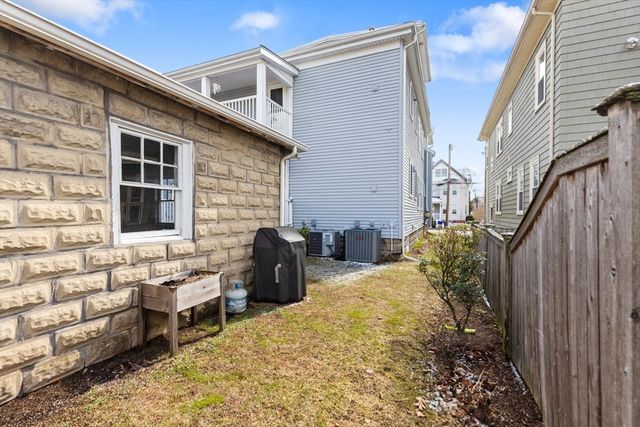 112 Medford St 112, Arlington, MA 02474