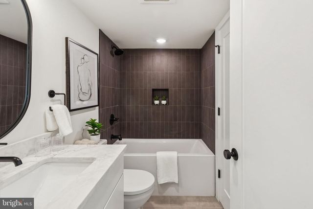 612 N BRENNA WALK, Philadelphia, PA 19123