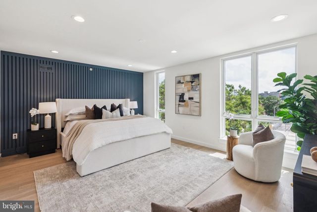 612 N BRENNA WALK, Philadelphia, PA 19123