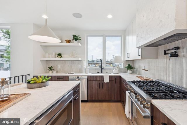 612 N BRENNA WALK, Philadelphia, PA 19123