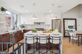 612 N BRENNA WALK, Philadelphia, PA 19123