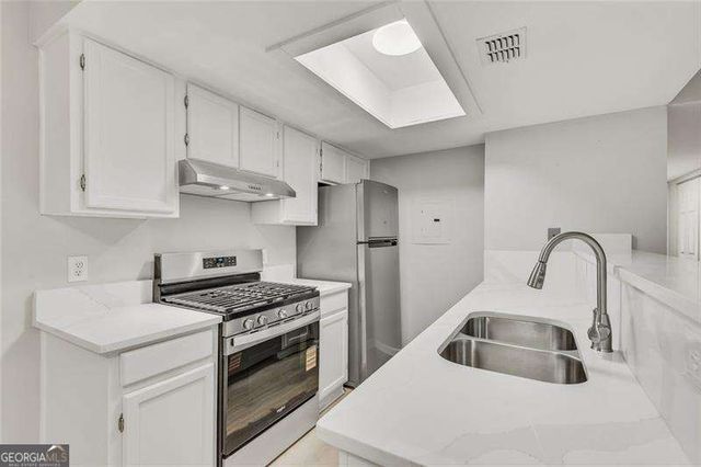 4064 Whitehall Way, Alpharetta, GA 30004