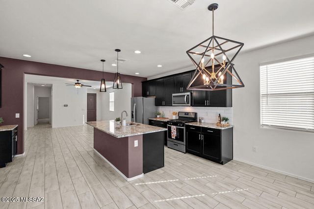 981 W Calle Nimbo, Sahuarita, AZ 85629