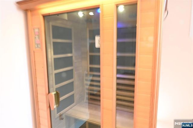 420 Broad Avenue, Englewood, NJ 07631