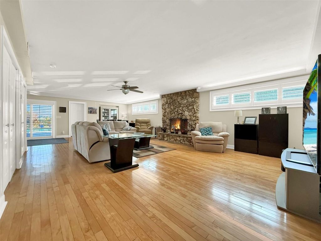 Image 20 of property listing at 301 QUAY ASSISI, New Smyrna Beach, FL 32169