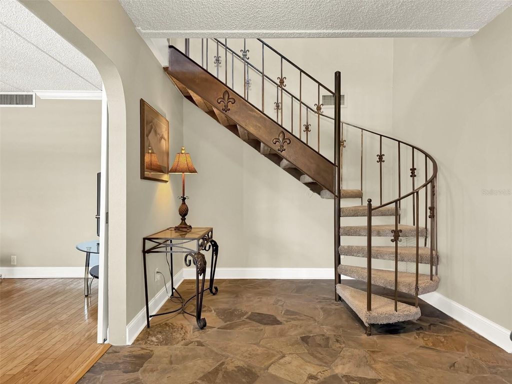 Image 8 of property listing at 301 QUAY ASSISI, New Smyrna Beach, FL 32169