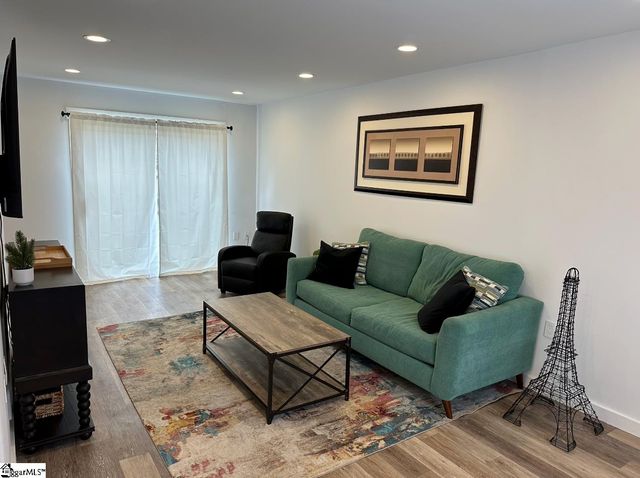 3706 E North Street, Greenville, SC 29615