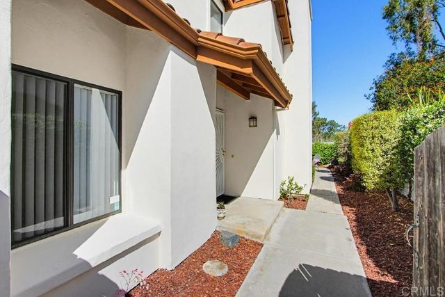 2020 Coolngreen Lane, Encinitas, CA 92024