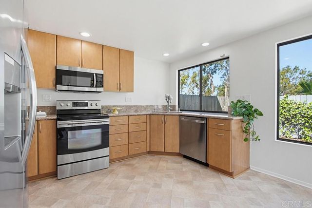 2020 Coolngreen Lane, Encinitas, CA 92024