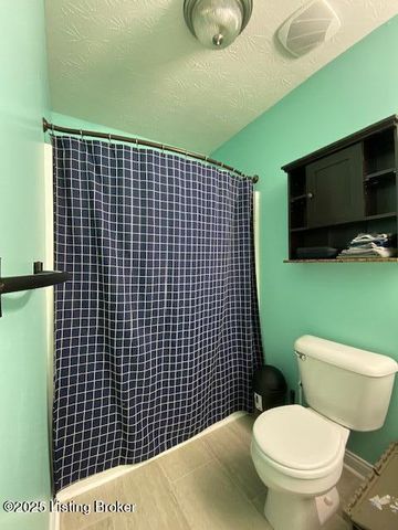 105 Springhill Dr, Bardstown, KY 40004