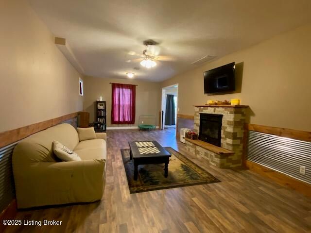 105 Springhill Dr, Bardstown, KY 40004