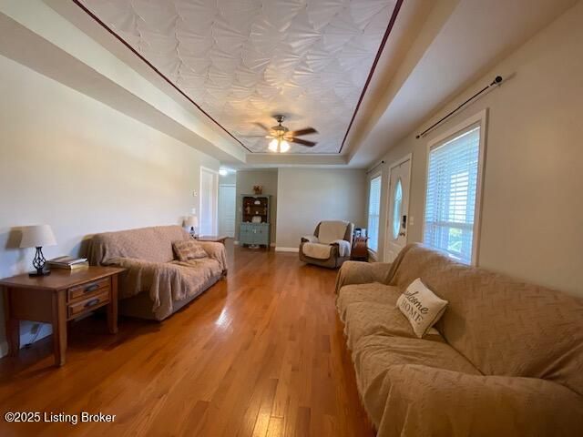 105 Springhill Dr, Bardstown, KY 40004